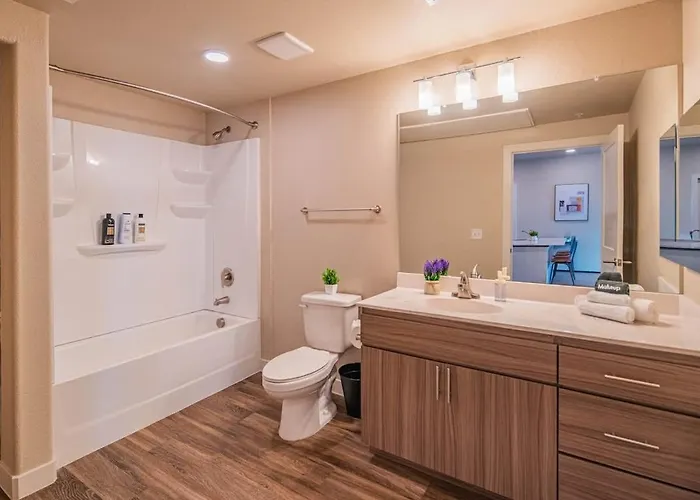 Sleek2bdpool Gym Parking Wd Sleeps8 *