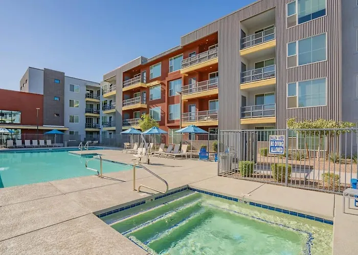 Sleek2bdpool Gym Parking Wd Sleeps8