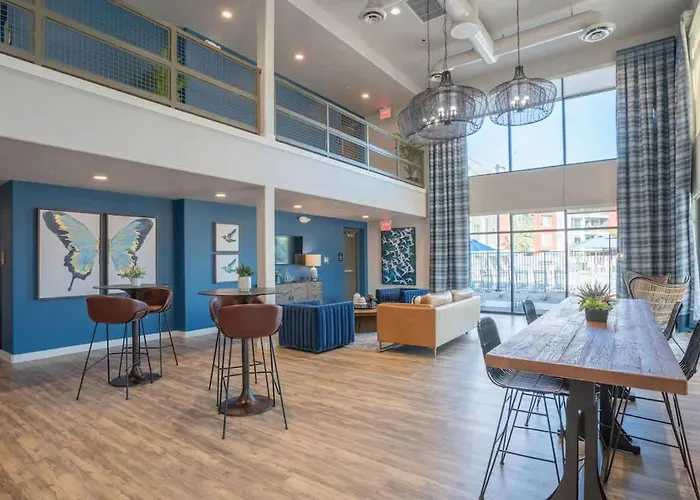 Sleek2bdpool Gym Parking Wd Sleeps8